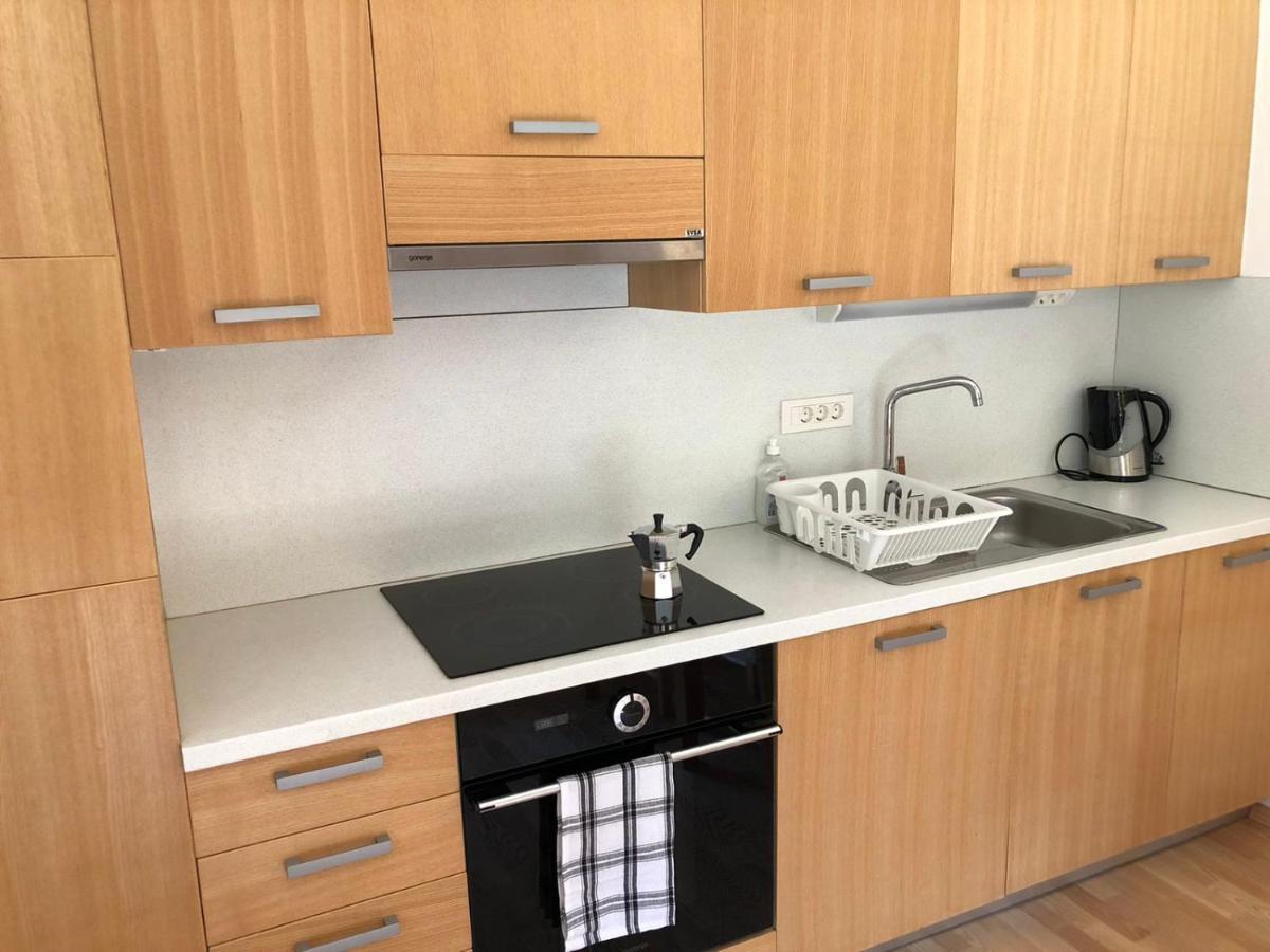Apartma Runi Pod Zlato Lisico Pekre Eksteriør billede